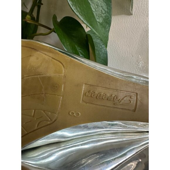 Forever size 8 silver gold heels - Picture 10 of 10